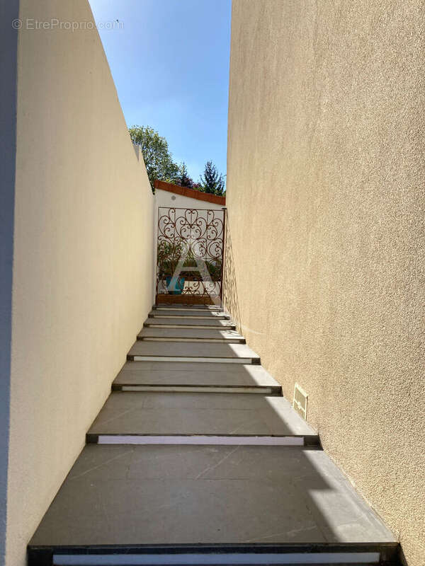 Maison à BRY-SUR-MARNE