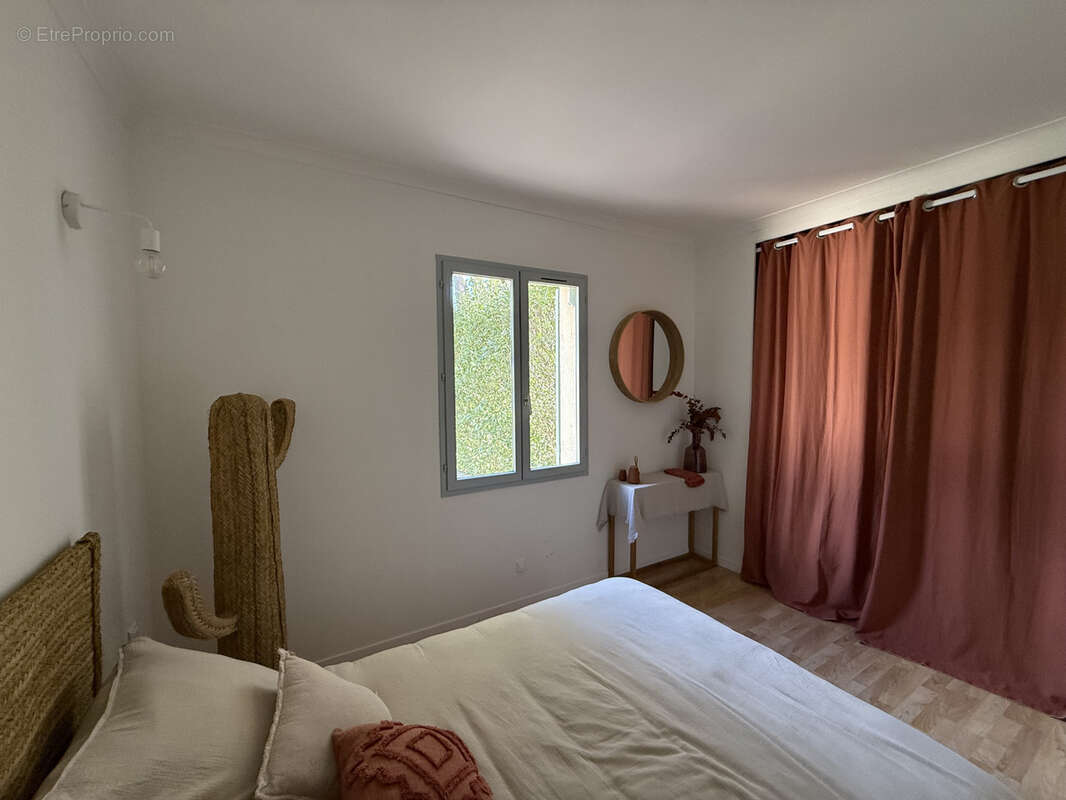 Maison à LA CALMETTE