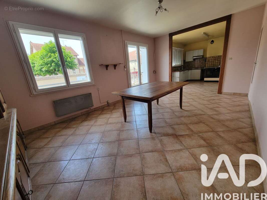 Maison 108 m² à Lechelle  - photo 3