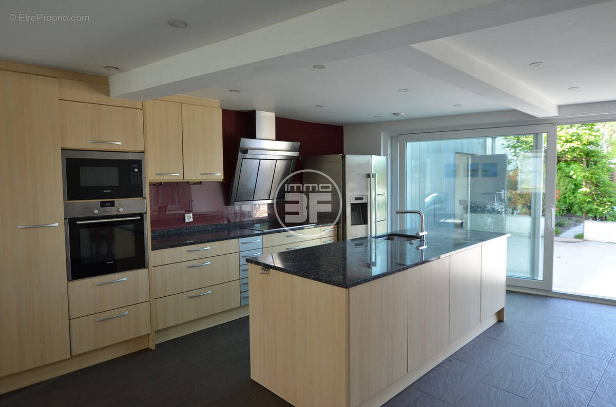 Maison à VILLAGE-NEUF