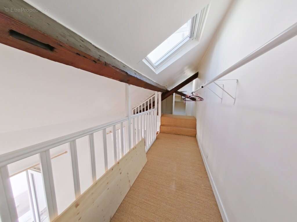 Appartement à PARIS-20E