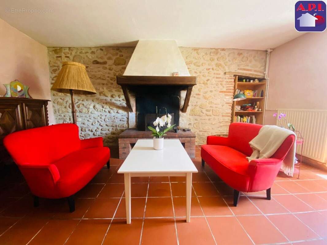 Maison 230 m² à Carla-Bayle  - photo 3