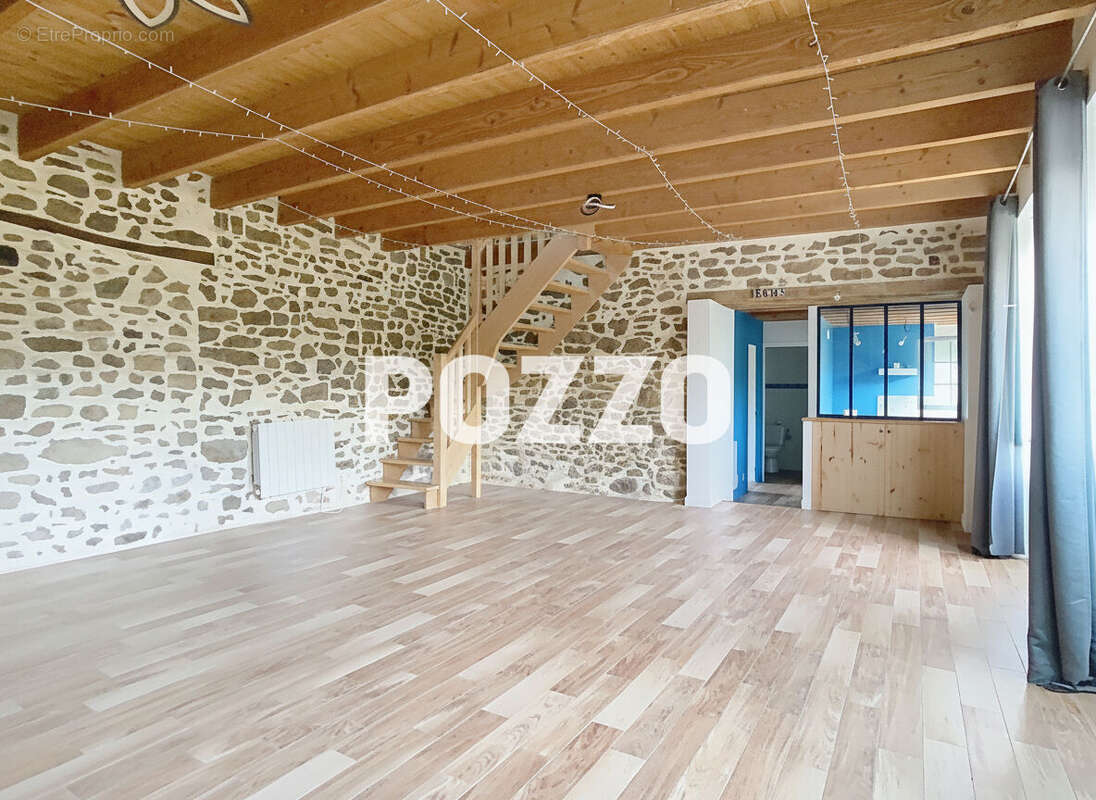 Maison à ROZ-SUR-COUESNON