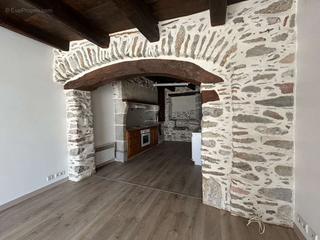 Maison à RIEUPEYROUX