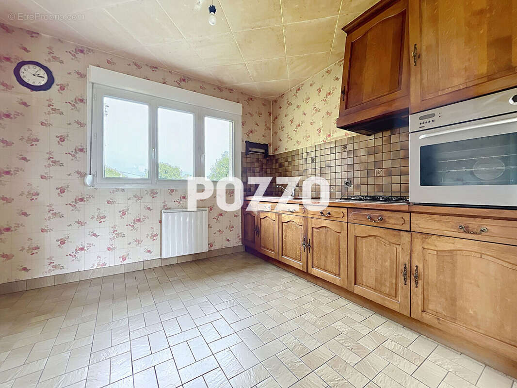 Maison à SAINT-SEVER-CALVADOS