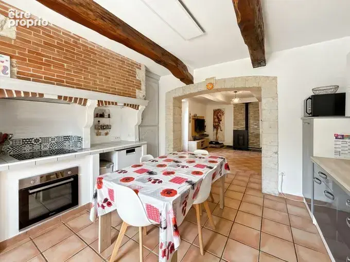 Non loin de FLEURANCE, village avec écoles, maison de charme habitable de plain pied avec jardin - photo 4