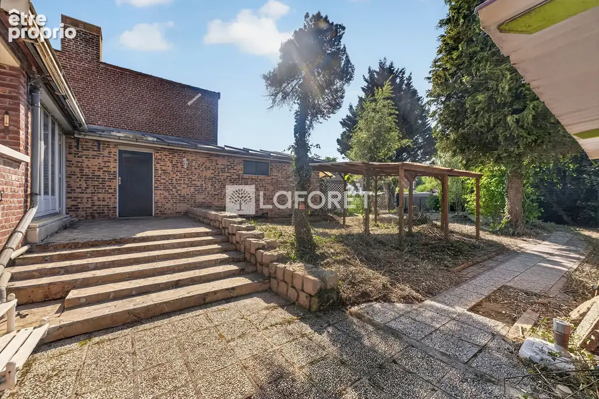 DEJA VENDU PAR LAFORET DOUAI - Maison sur 800 m² sur Lambres Lez Douai - photo 9