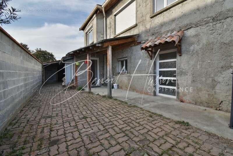 Maison à GRAZAC