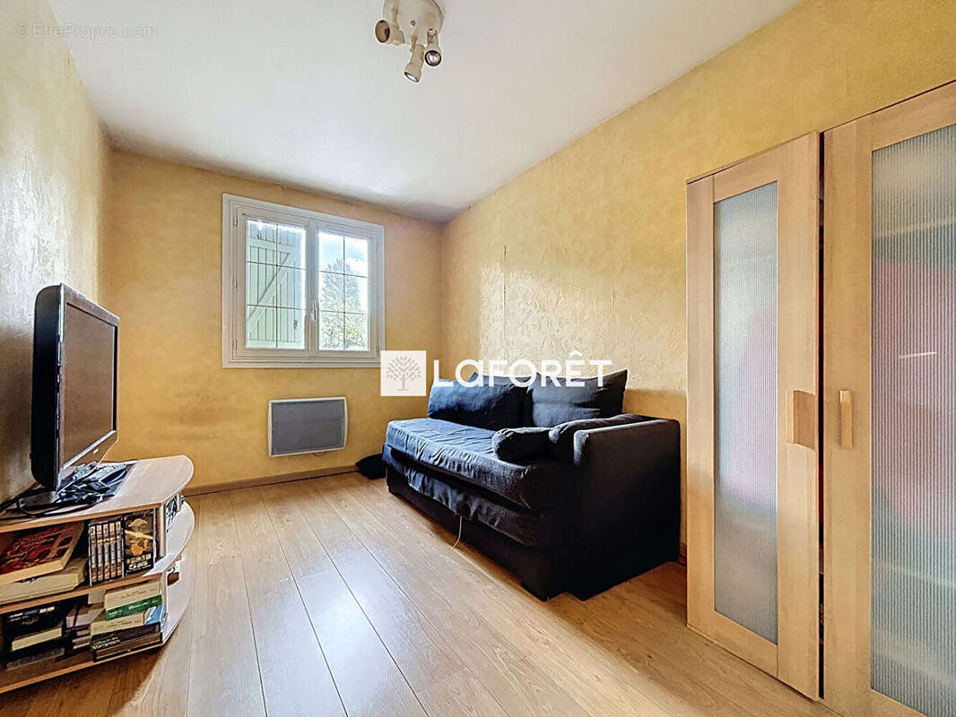 Maison à SAVIGNY-LE-TEMPLE