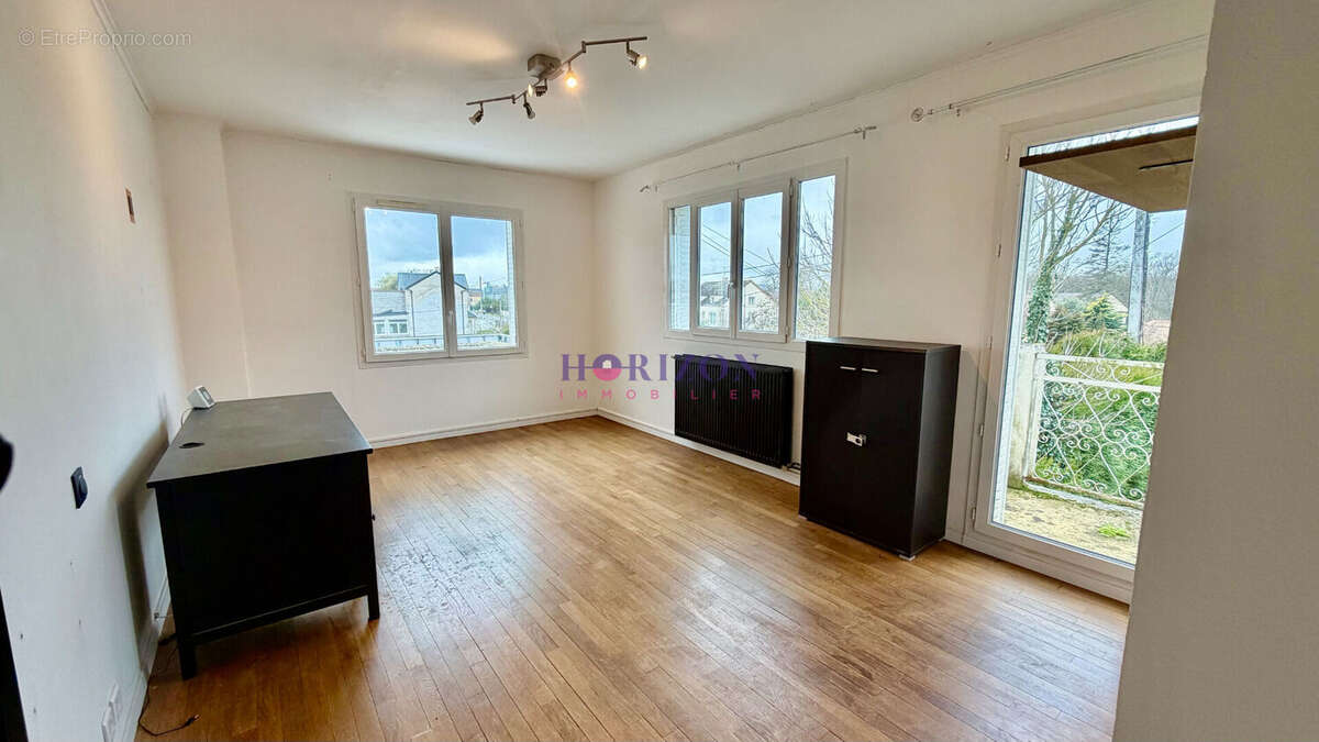 Maison à BELLOY-EN-FRANCE