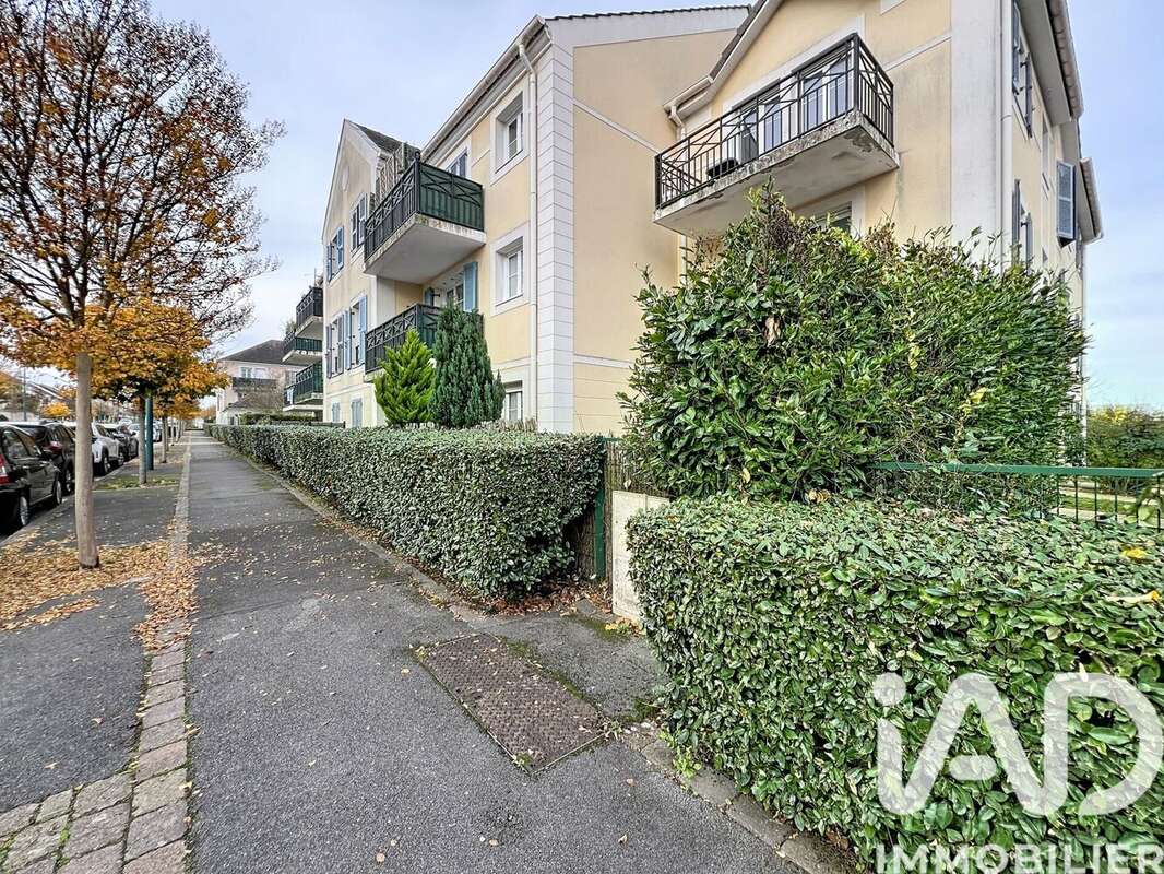 Photo 2 - Appartement à MAGNY-LE-HONGRE