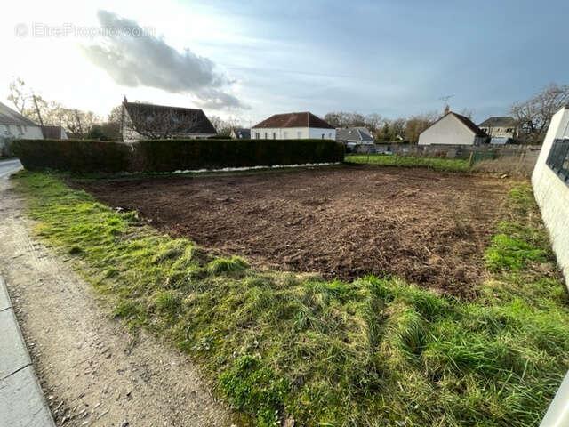 Terrain à BEAUGENCY