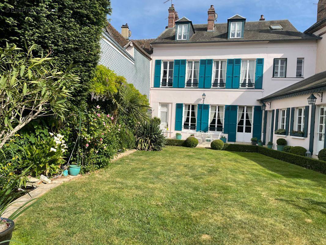 Maison à NOGENT-LE-ROI