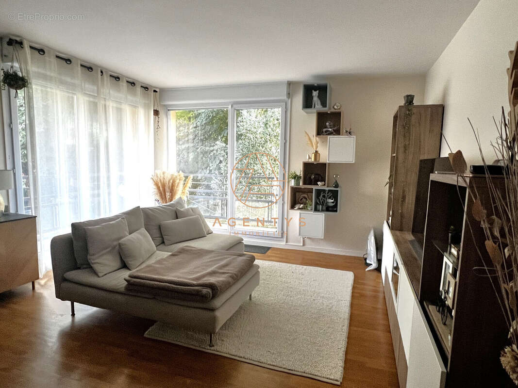 Appartement à LE PLESSIS-TREVISE