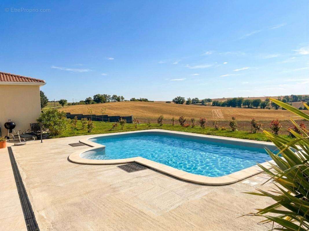 Maison 186 m² à Brugnens  - photo 4