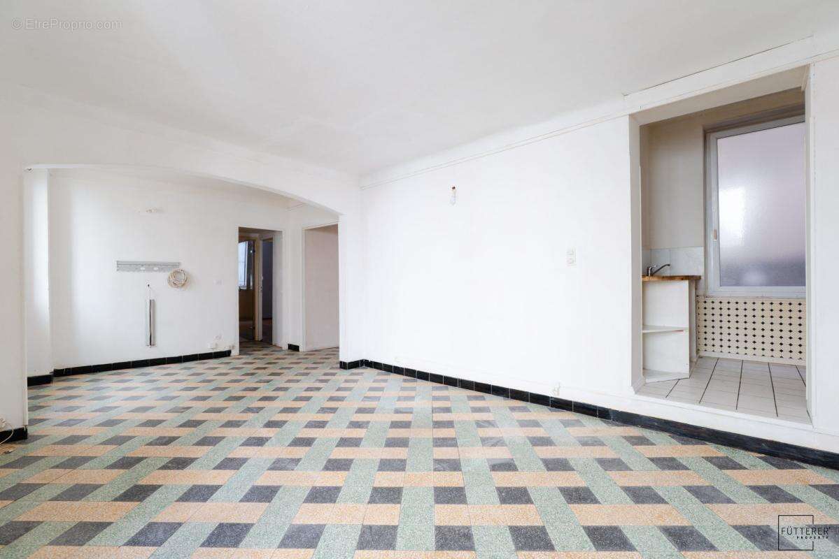 Narbonne - coeur de ville - appartement 3 pieces - photo 7