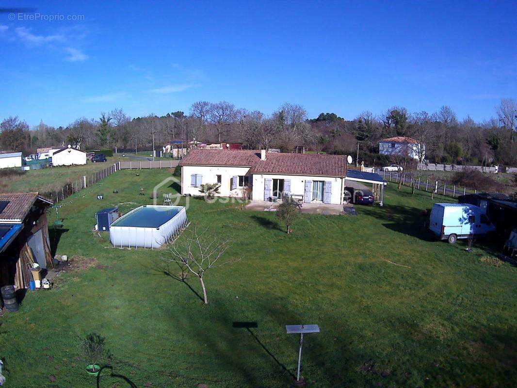 Maison de plain-pied avec nombreuses dépendances sur plus de 3 900 m² – Chepniers - photo 8