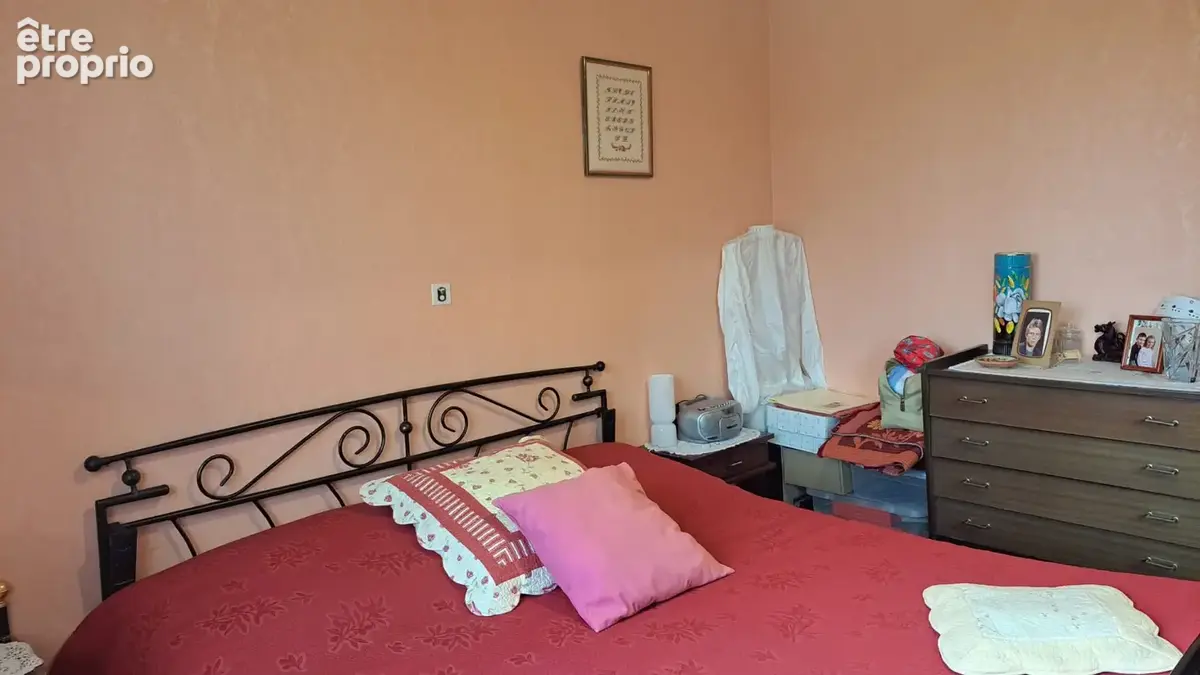Maison individuelle F4 TBE + dépendances sur  2848m2 de terrain arboré - photo 5
