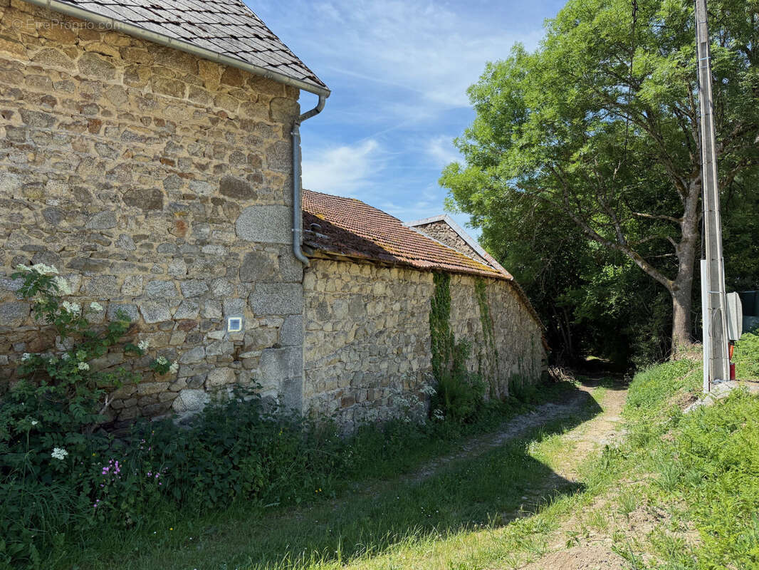 Maison à CHARENSAT