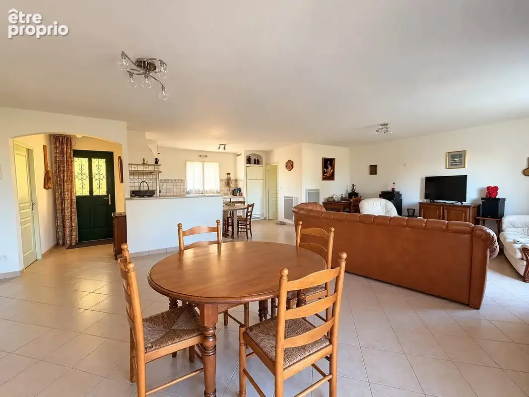 Maison 4 pièces 118 m² à vendre à Champagne-Vigny (16250) - photo 3