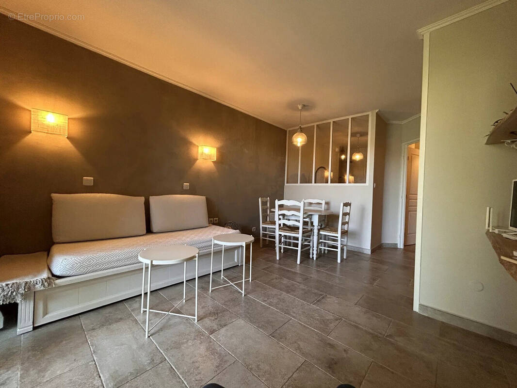 Appartement à MALLEMORT