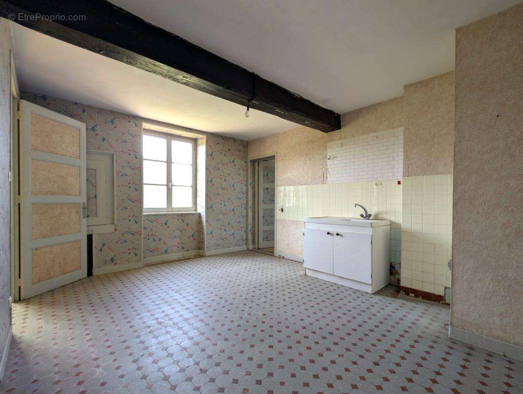 Maison 306 m² - 3 logements + 3 garages - Chassigny-sous-Dun (71) - photo 12