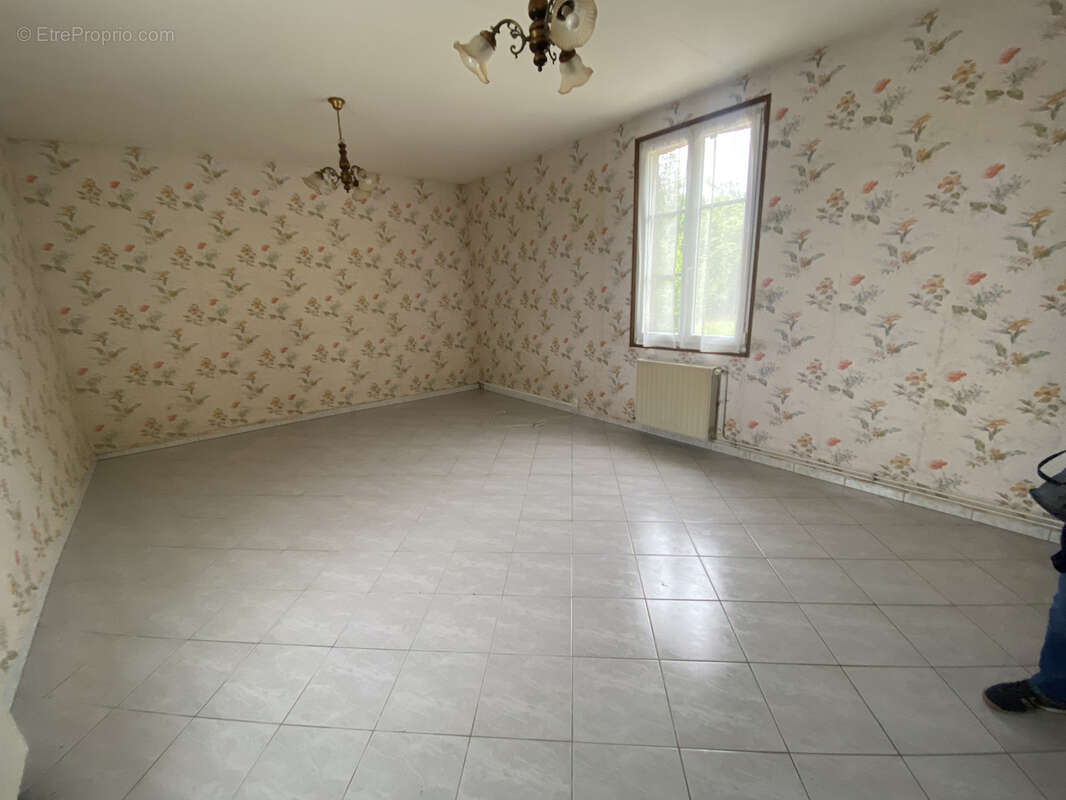 Maison à FORMERIE
