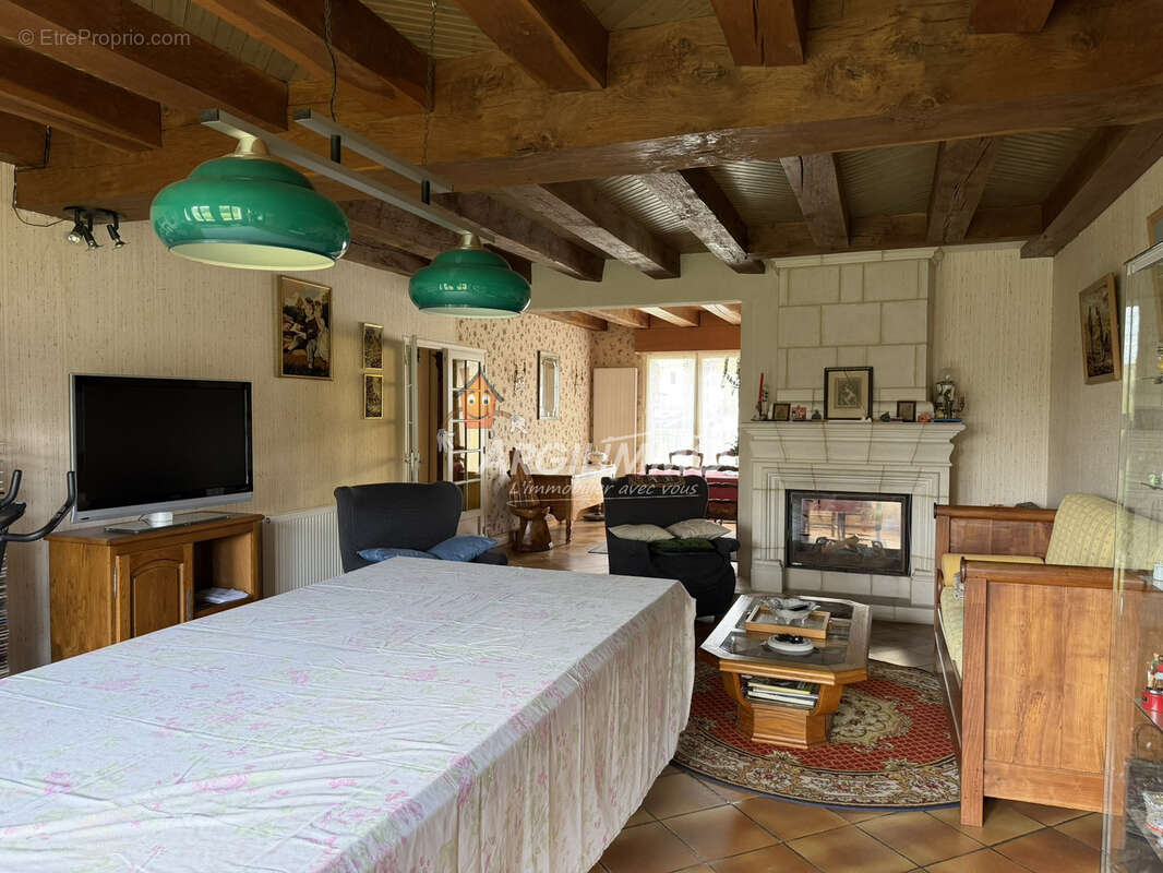 Maison à BESSE-SUR-BRAYE