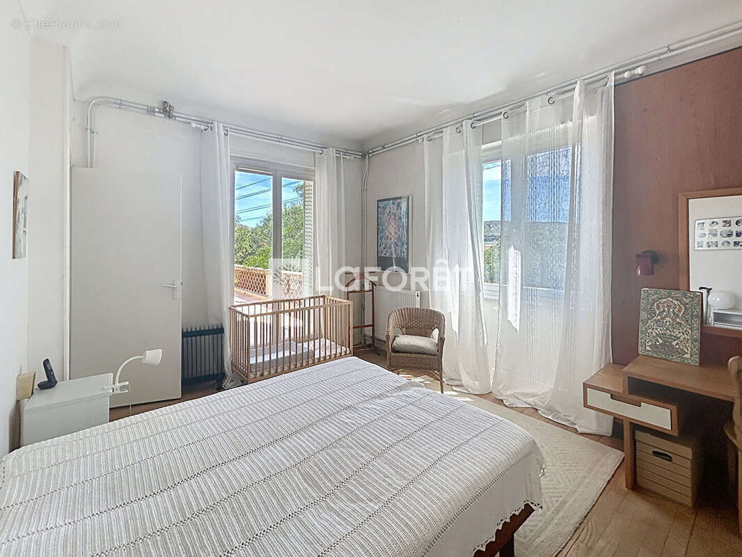 Maison à SAINT-VICTORET