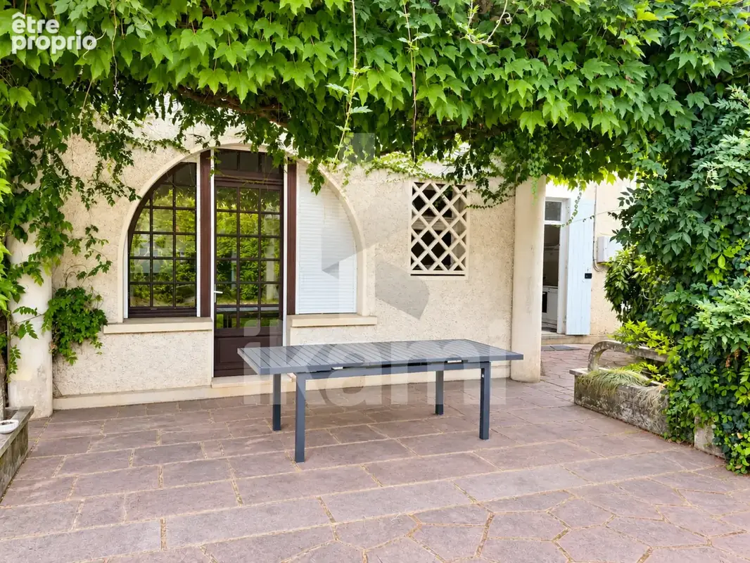 Maison de Maître d’Exception au Cœur de Salles   Parc, Piscine & Maison Indépendante - photo 2