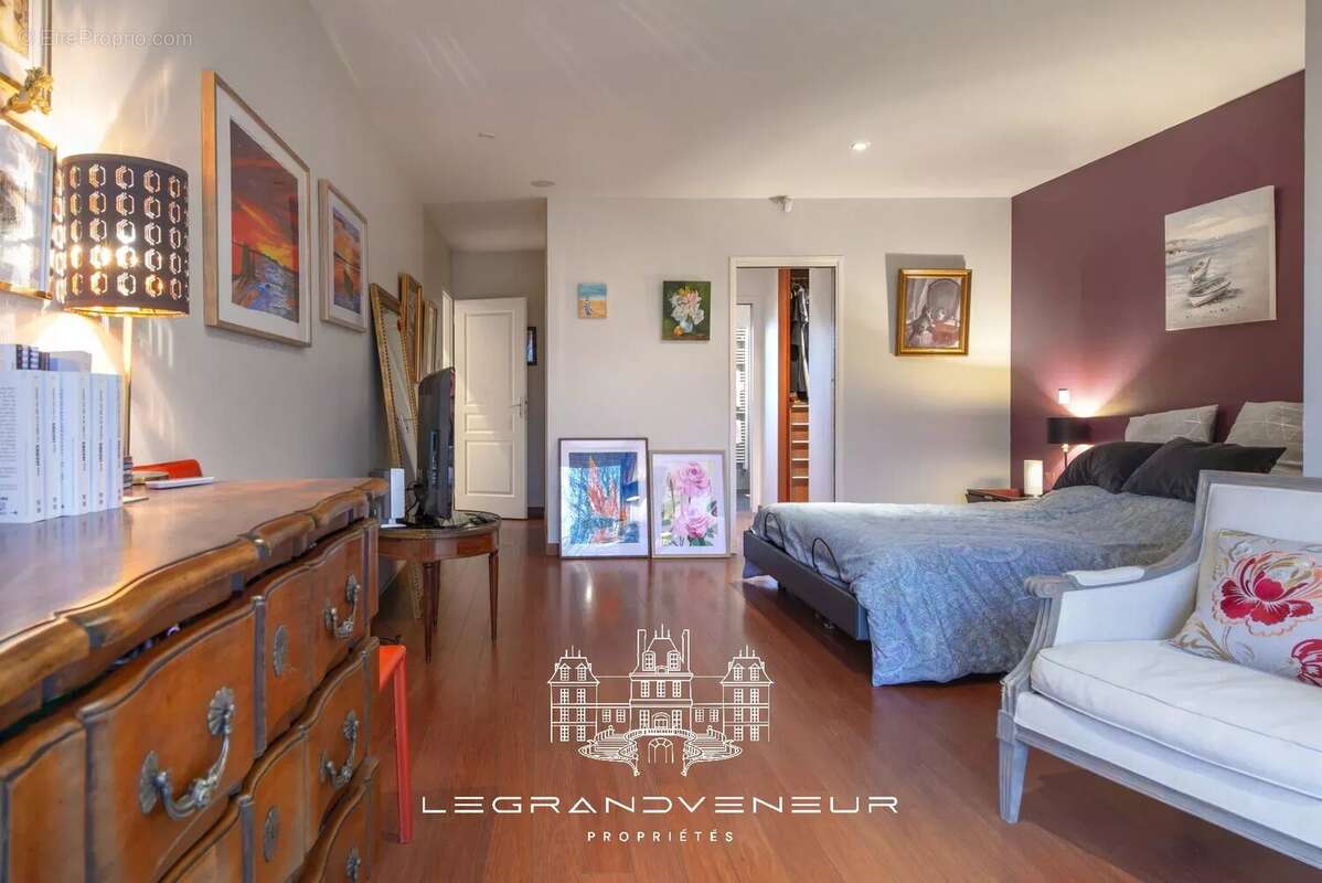 Maison à GREZ-SUR-LOING