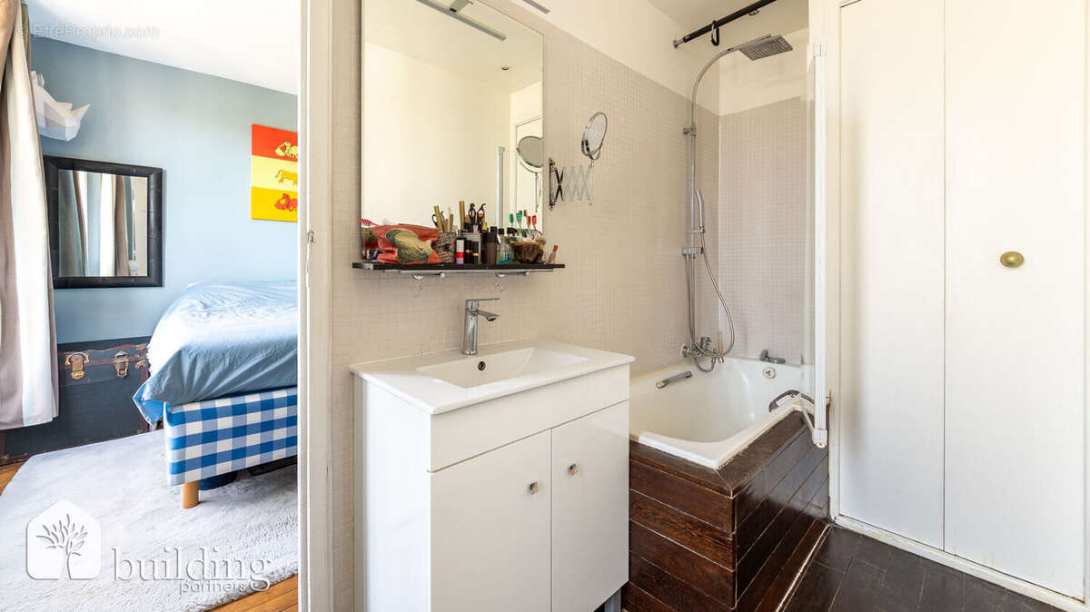 Appartement à PARIS-17E