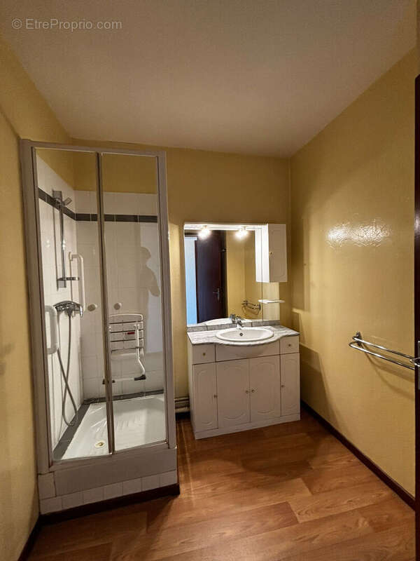 Montauban Appartement T4 Stationnement Ascenseur. - photo 6