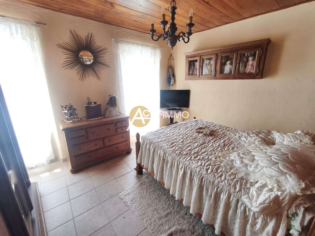 La seyne sur mer - maison t5 en viager occupé - photo 16