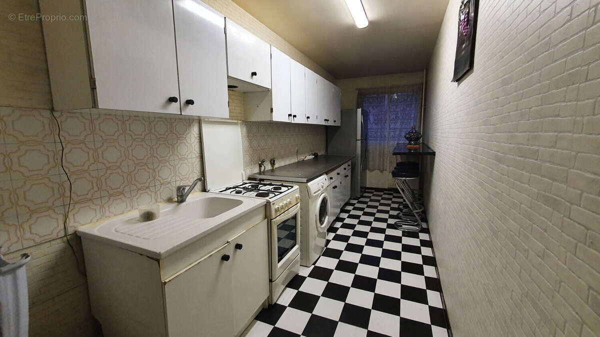 Appartement à AUBERVILLIERS