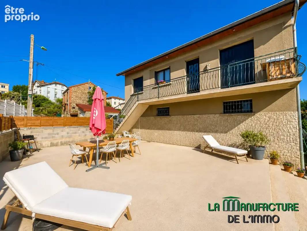 Charmante maison - 4 chambres - piscine - poolhouse - terrain de petanque - garage - photo 2