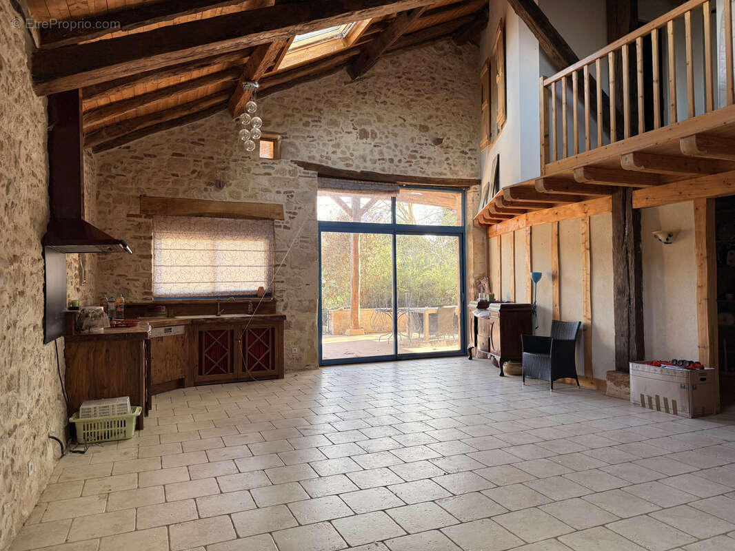 Maison à SAINT-VITE