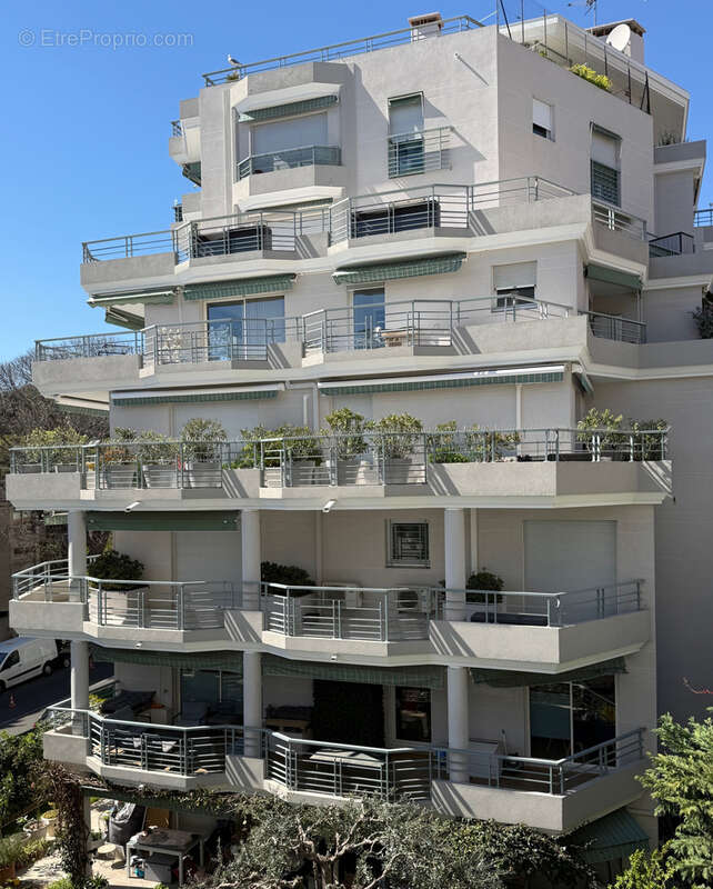 Appartement à LE CANNET
