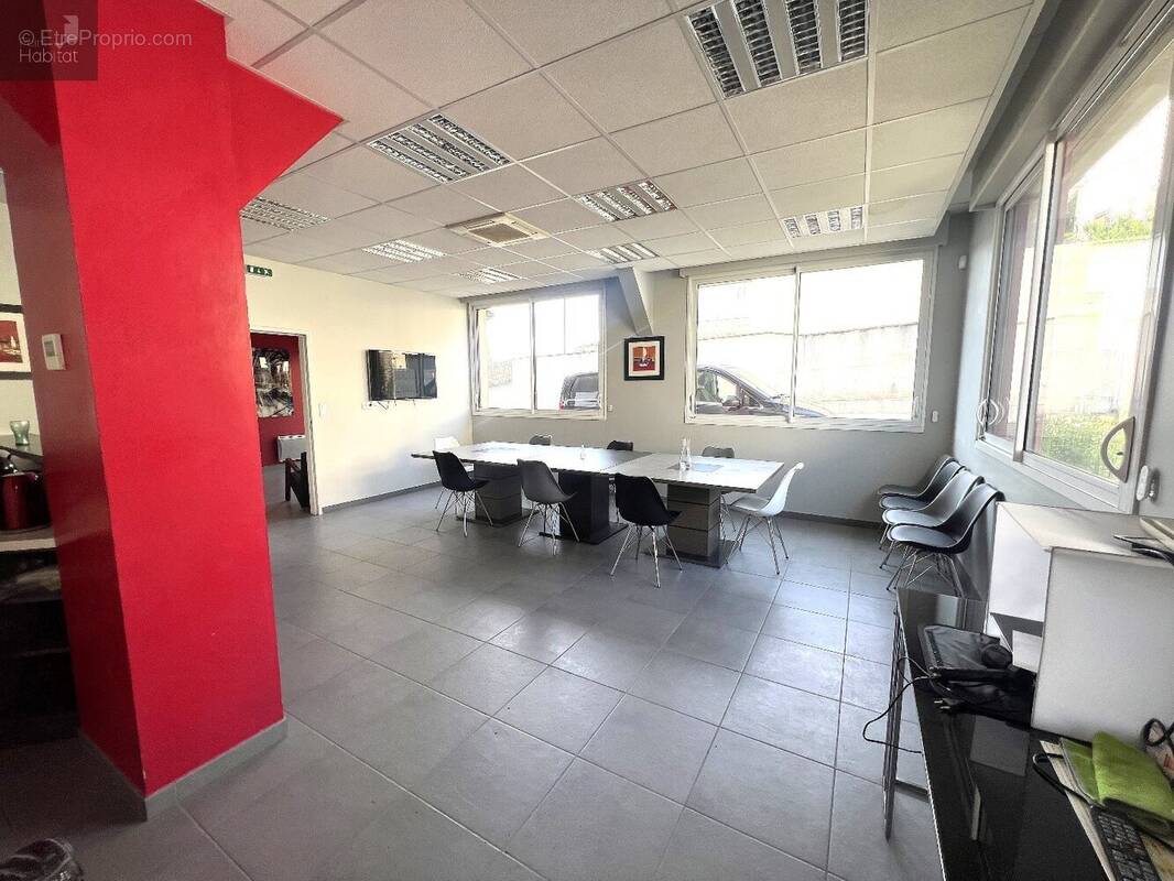 RODEZ Bureaux avec espace de stockage - photo 3