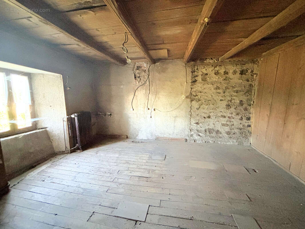 Maison à APINAC