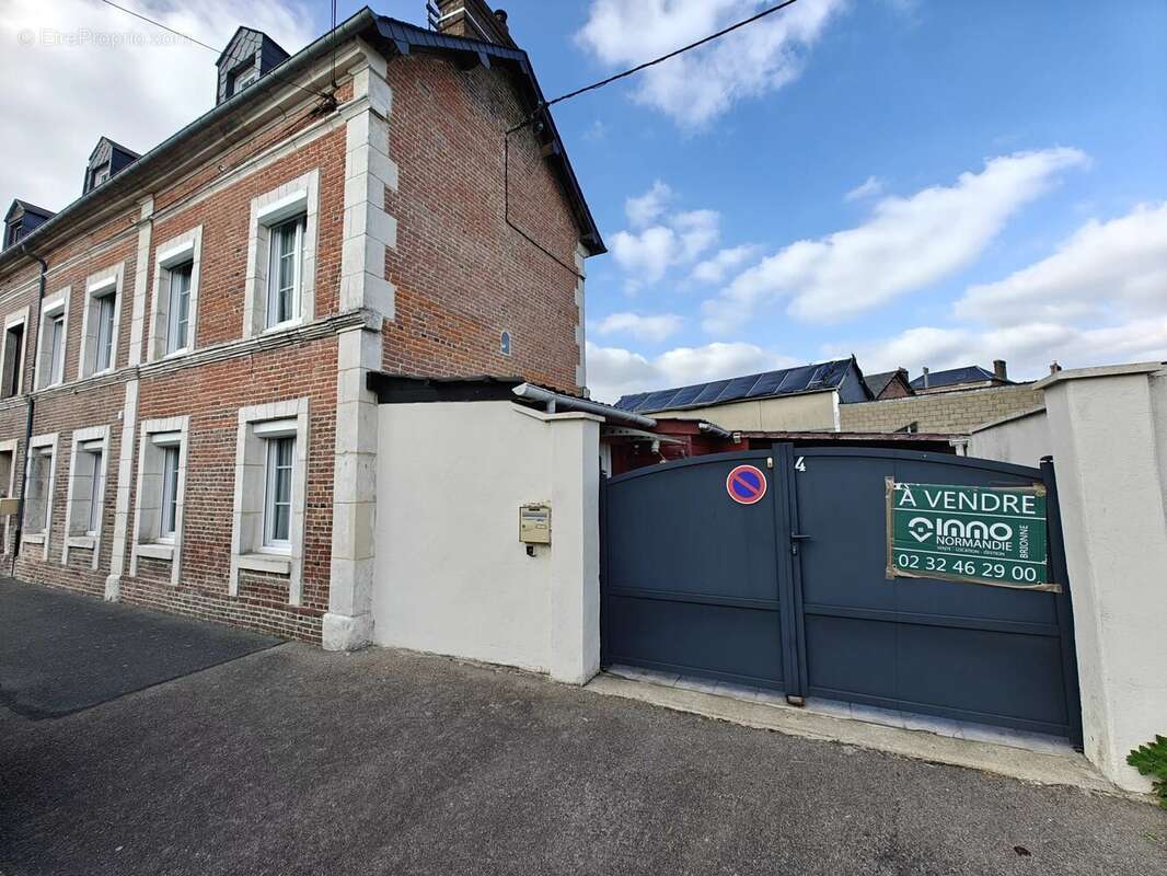 Maison à BRIONNE