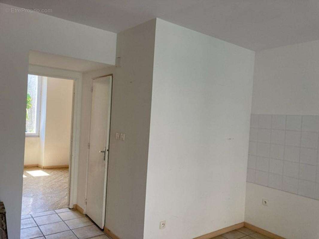 MEYRANNES (30) , Immeuble de rapport de 264 m² (4 lots) , Excellent DPE (C/A) ? Compteurs individuels - photo 11