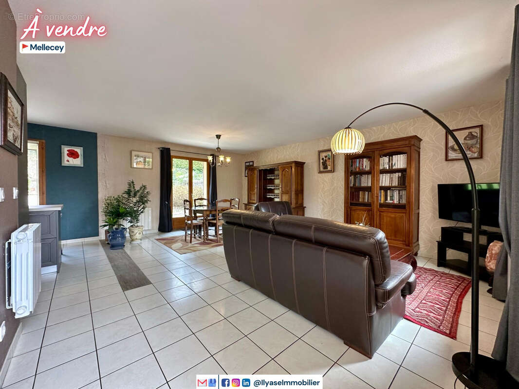 Maison 4 pièces  2 CH + 1 BR  96 M2  760 M2  1 GARAGE - photo 11