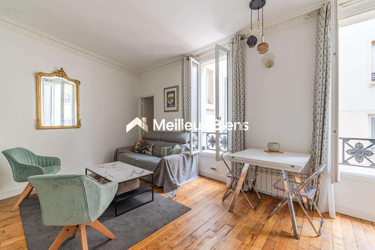 Appartement à PARIS-11E