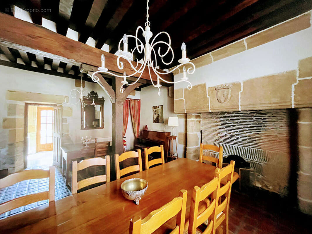 Maison à SAINT-MENOUX