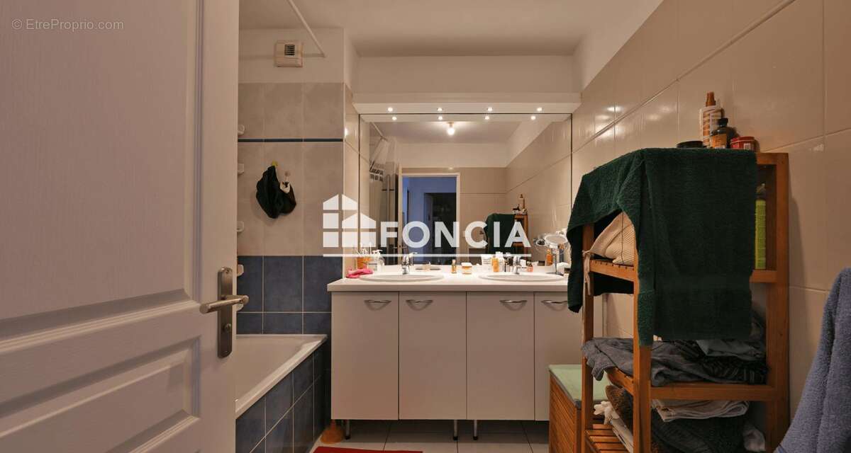 Appartement à JUVIGNAC