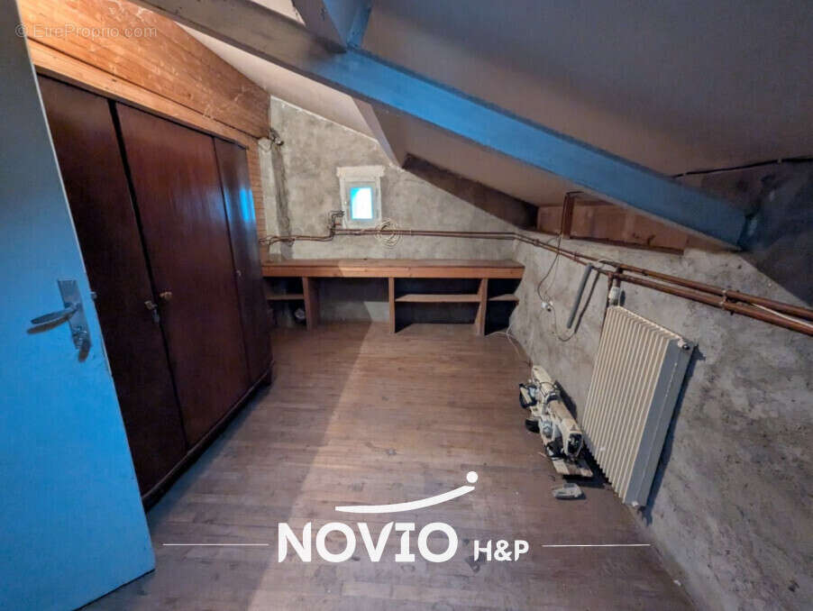 Maison à VENDEUVRE-DU-POITOU