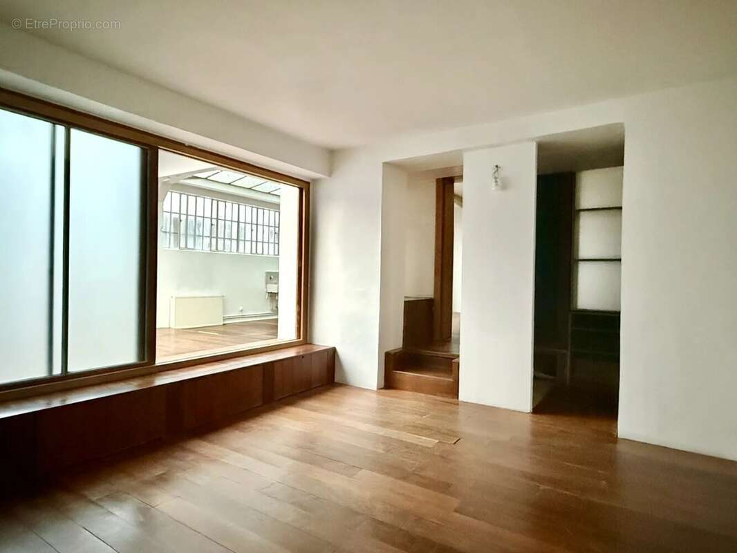 Appartement à PARIS-11E