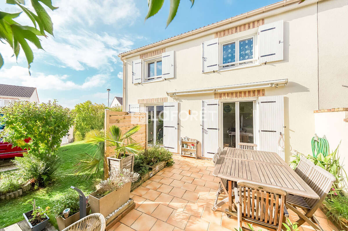 Maison à PONTAULT-COMBAULT