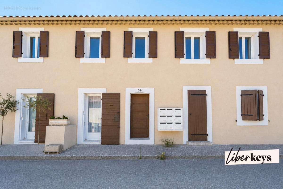 Appartement à ROQUEFORT-LA-BEDOULE